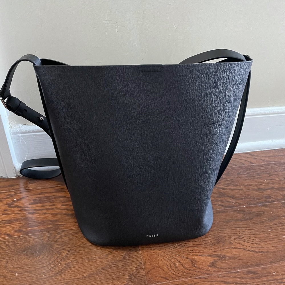 Reiss large Hudson leather convertible bucket bag